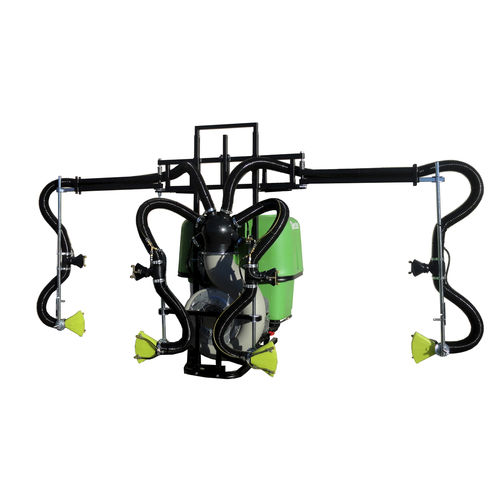 Atomiseur pour viticulture monté sur tracteur