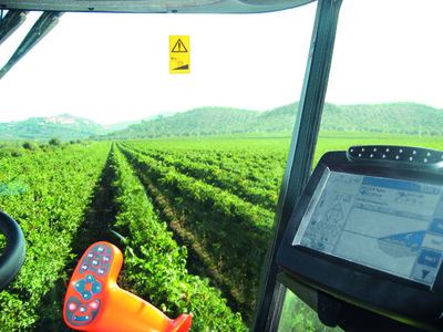 Des médailles pour les innovations en vendange de New Holland sur le Sitevi 2009