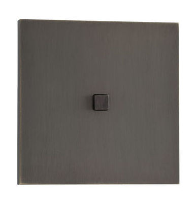 Interrupteur poussoir de la collection Manathan avec finition Bronze moyen