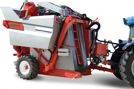 Machine à vendanger traînée par palissage V-TRAIN TRS 30 