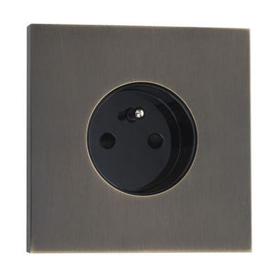 Prise de courant de la collection Siam avec finition Bronze moyen