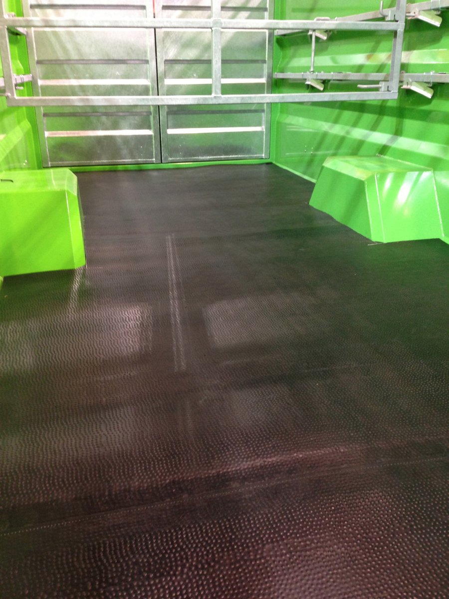Tapis en caoutchouc pour bétaillère IDS Agri